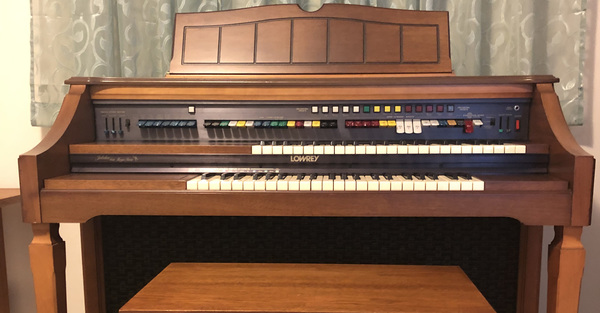 Lowrey Jubilee Organ to Give Away