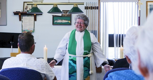Wabamun Mission Expresses Gratitude for Founding Rector's Leadership