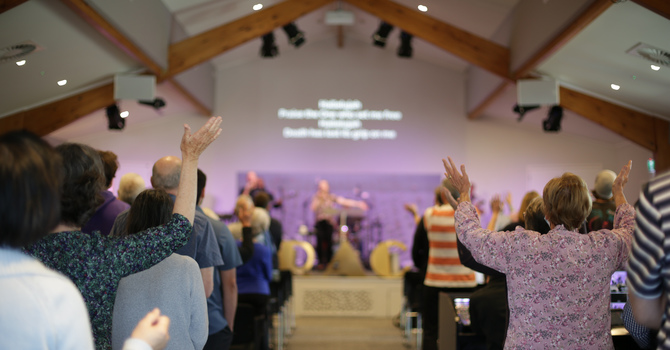 Sunday Service 10am @ The Crossing