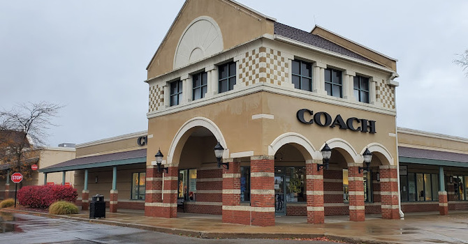 Grove City Outlet Shopping Day Trip