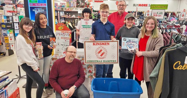Parkland Youth Help Spread Christmas Cheer