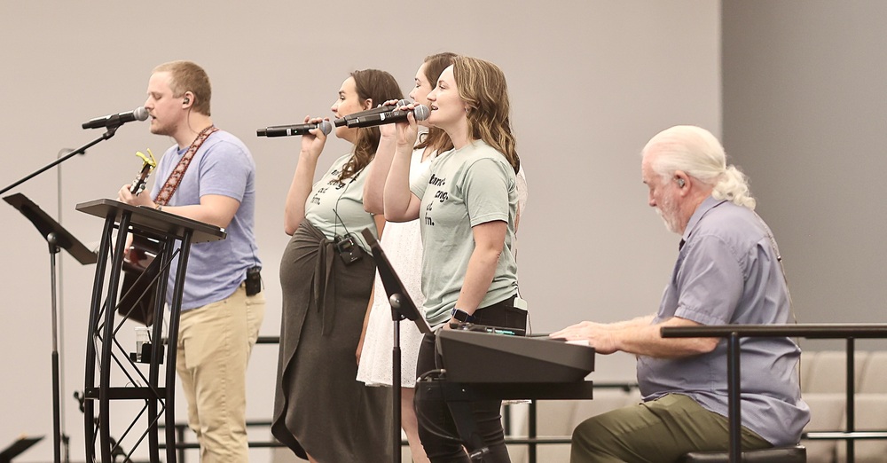 SUNDAY MORNING WORSHIP