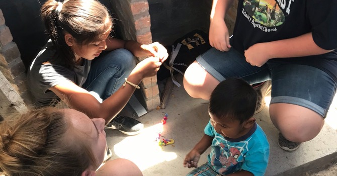 Mission Trip - Celebrando Navidad