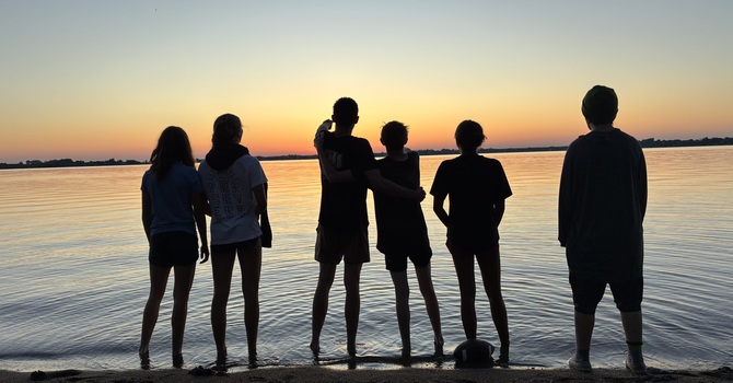 High School Mission Team Leads Worship