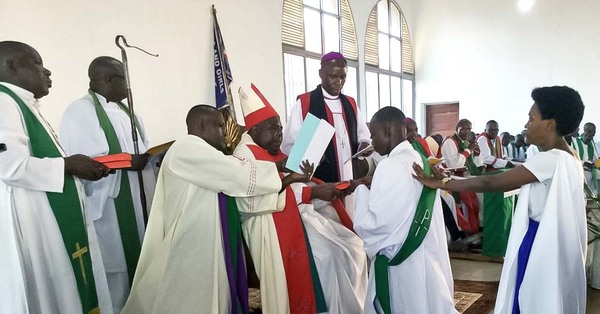 Thousands Welcome New Deacons and Priests in Buyé Diocese