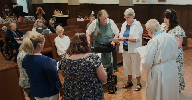 Daughters of the King Installs New Member, Commissions Officers