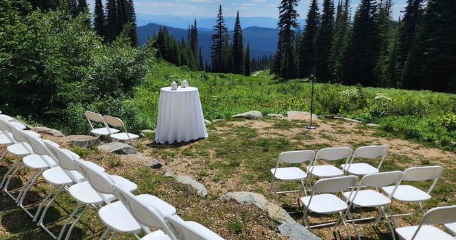 A wedding at Sun Peaks