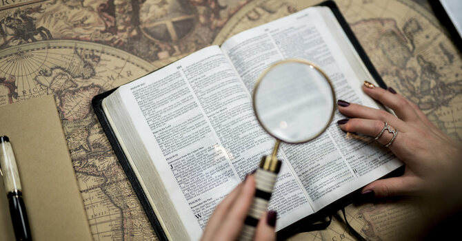 THURSDAY EVENING ADULT BIBLE STUDY BEGINNING SEPTEMBER 18 at 7 PM