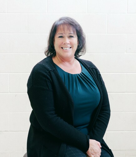 Karen  Marshall