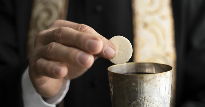 Bringing Communion Home image