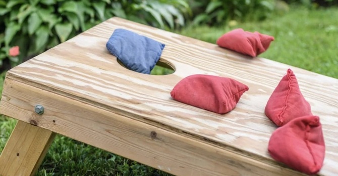 Men's Indoor Cornhole Tournament 