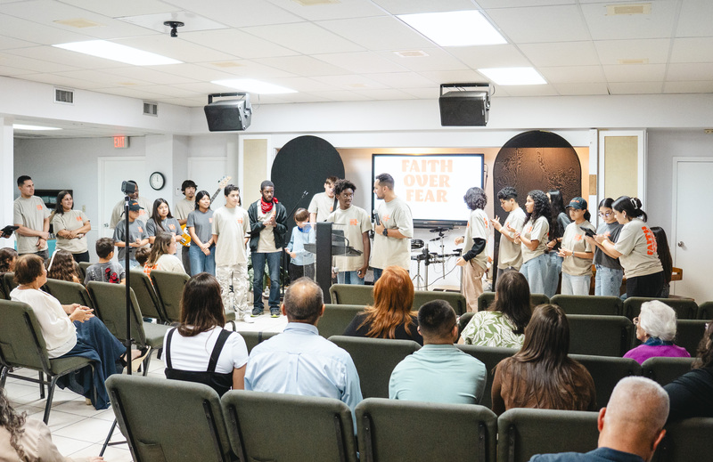 Faith Over Fear - Fe Sobre el Temor