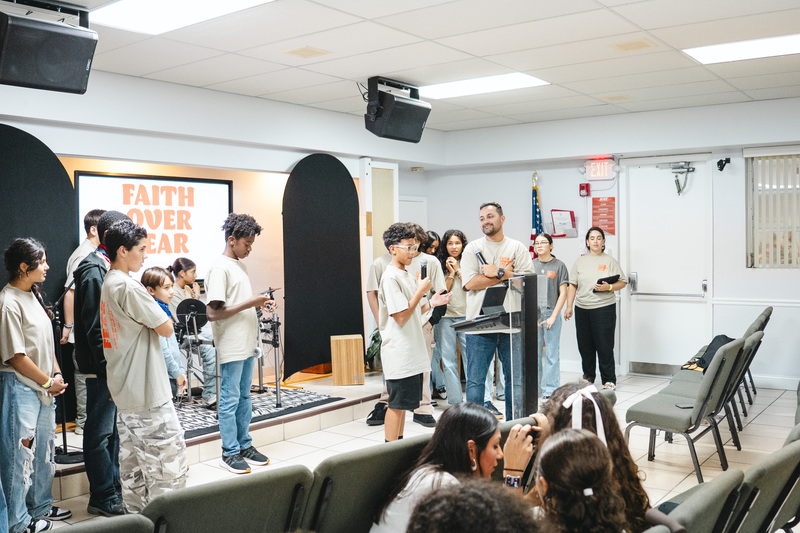 Faith Over Fear - Fe Sobre el Temor
