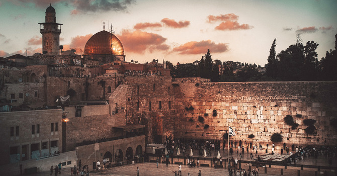 Monday Morning Meet & Mingle