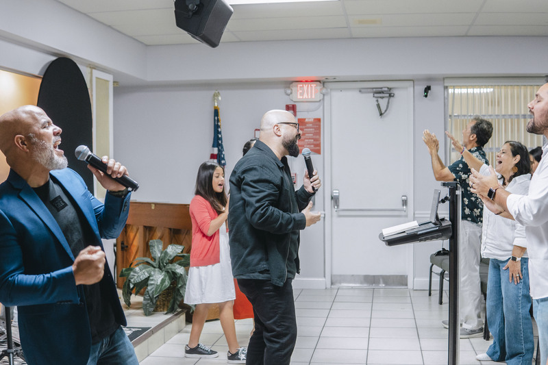 No Te Preocupes, Adora.