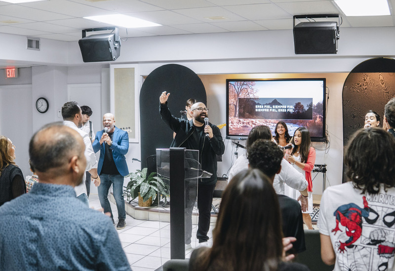 No Te Preocupes, Adora.