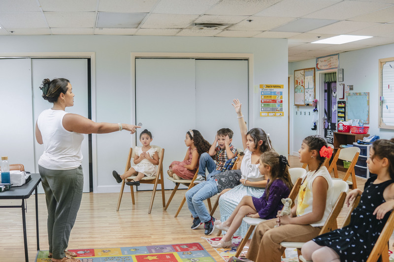 No Te Preocupes, Adora.