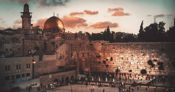 Monday Morning Meet & Mingle