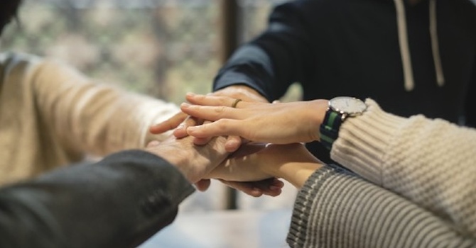 El Trato Mutuo image