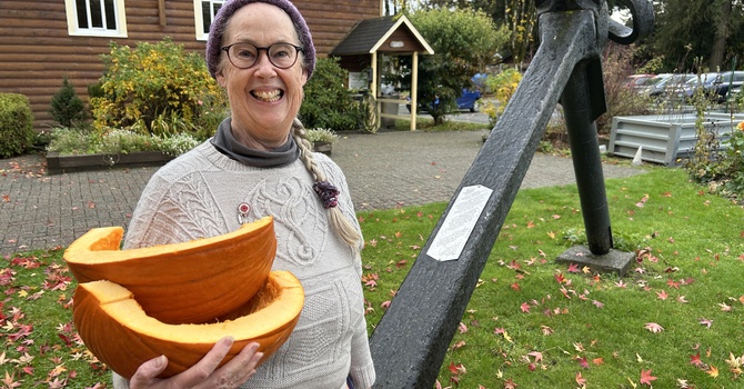 Creative cooks get busy after church image