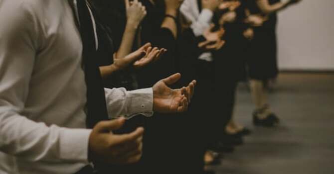 Worship at Colonial Heights