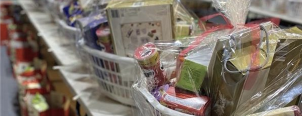 Giving Tree Hamper Packing