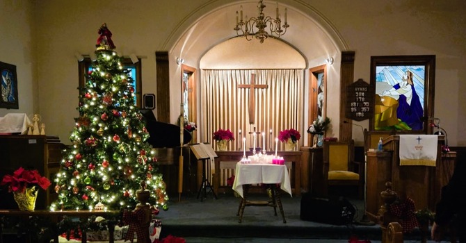 Grace Union hosts annual Christmas Eve celebration image