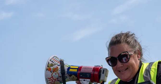 Can faith groups be more involved with immigration?