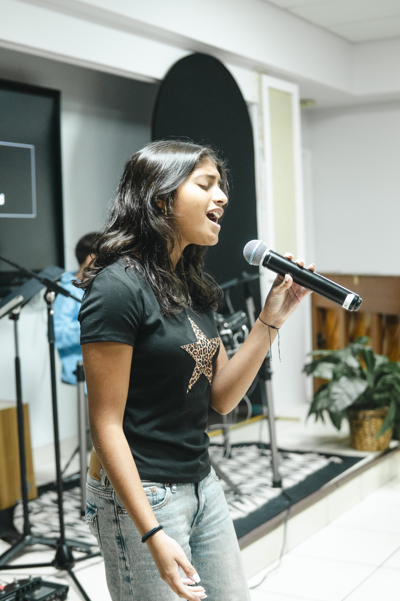 Sacrificio en Privado, Recompensa en Publico