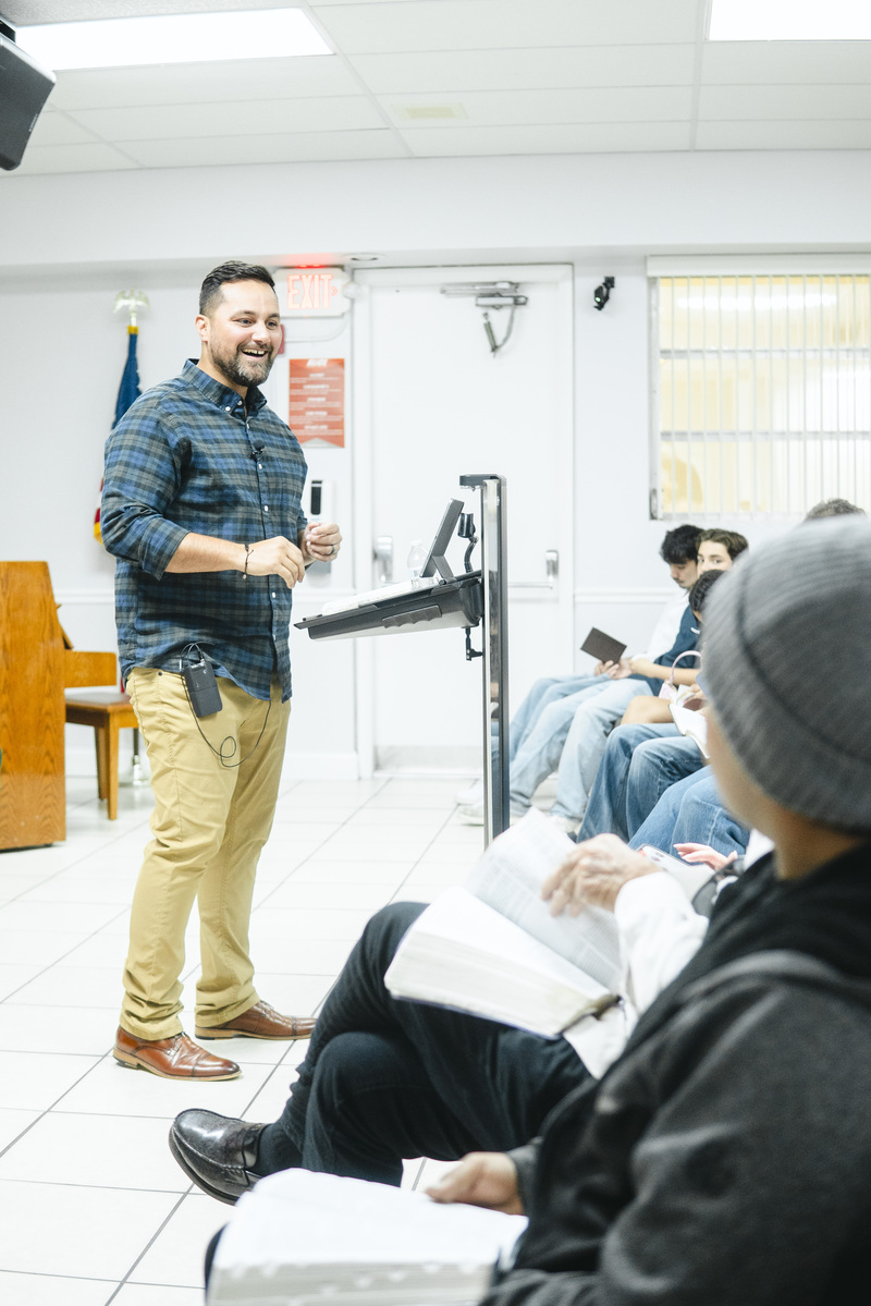 Sacrificio en Privado, Recompensa en Publico