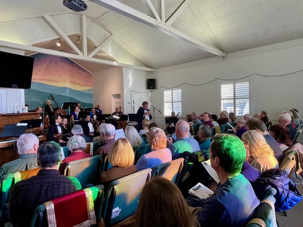 A Packed House & Beautiful Music at Church of the Mountains