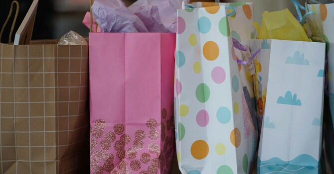 Nifty Thrifty Charity Shopping