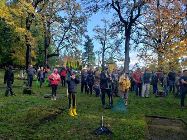St. Andrew's Cemetery Spring Cleanup