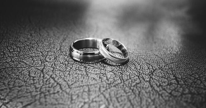How Can I Pray With My Spouse? image