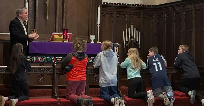 Click here to find back issues of the Northern Lights image