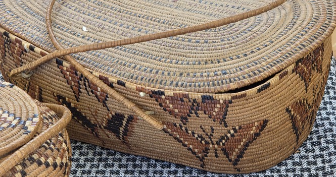 Basket display in Lytton