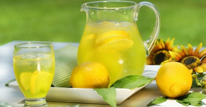 Lemonade on the Lawn