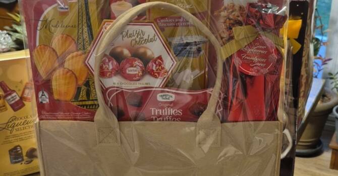 Snacking Delights Gift Basket image