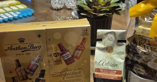Delicious Gift Basket image