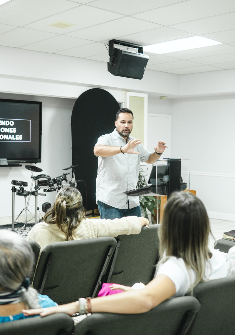 Rompiendo Maldiciones Generacionales