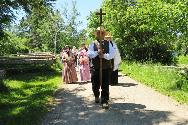 Kings Landing summer services