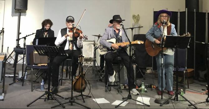 Wednesday Dinner & Music Night