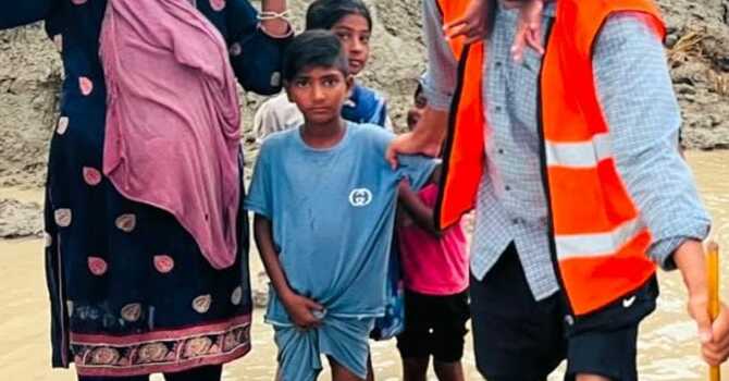 Helping Families Survive the Floods in Pakistan image