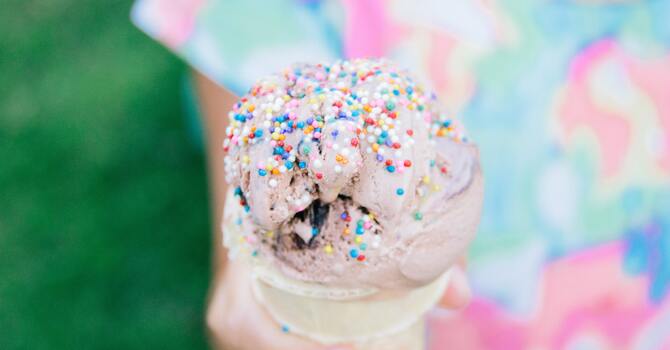 ICE CREAM SUNDAY