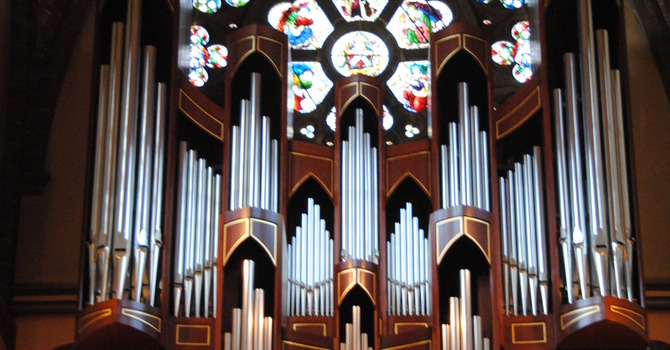 Lunchtime Organ Music 