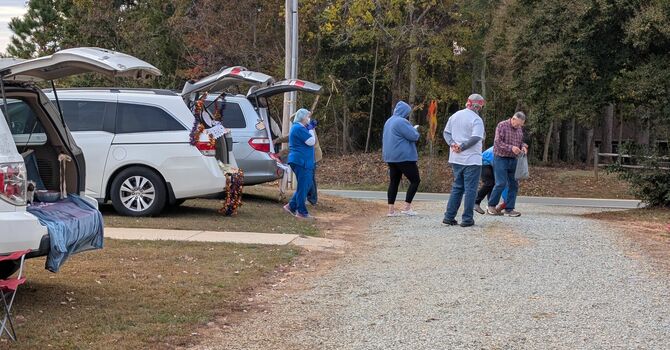 Trunk or Treat on Halloween Saturday