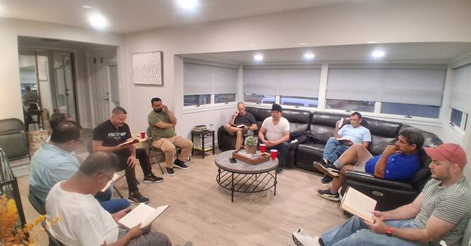 Men’s Bilingual Life Group