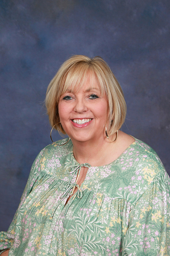 Lynn  Salmons